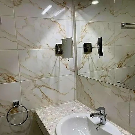 Balneo & Aura Szálloda 3*